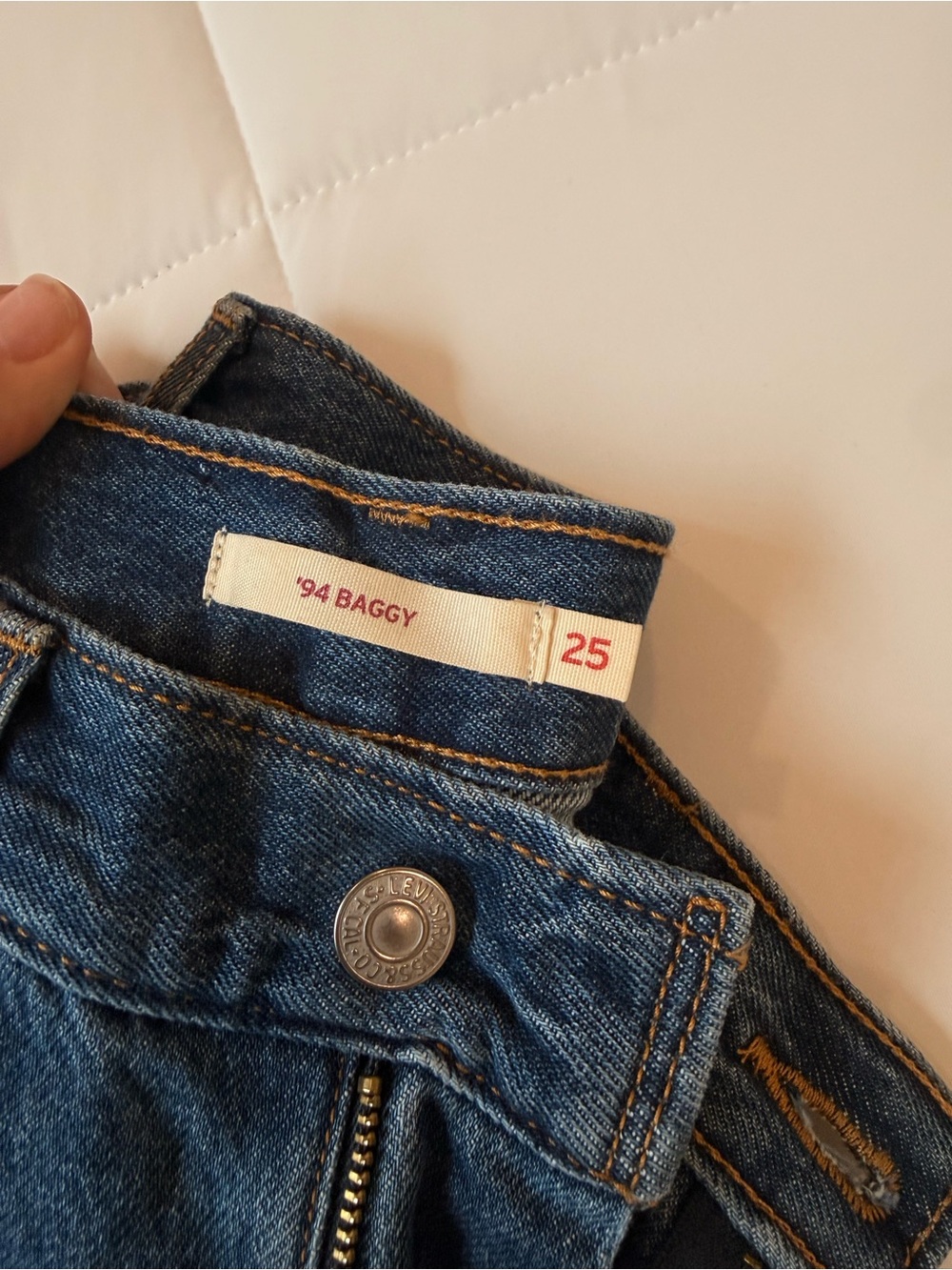 Levi’s ‘94 Baggy Women's Blue Denim Jeans - Size 25